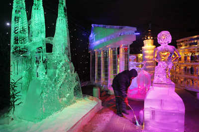 氷点下6度の氷像展覧会、パリ