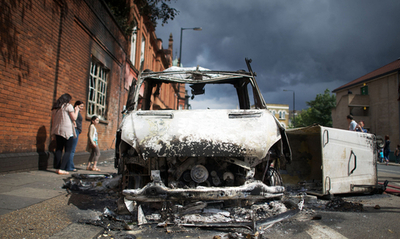 ロンドン暴動で本格捜査開始、郊外各地に飛び火も