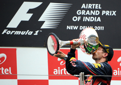ベッテルが今季11勝目、小林はリタイア F1インドGP