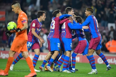 若手躍動のバルサがエルチェ下す、アトレティコは3連敗