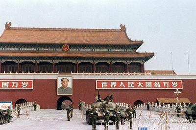 「天安門33年」の前日に「戦車ケーキ」披露 中国のブロガー、配信後沈黙