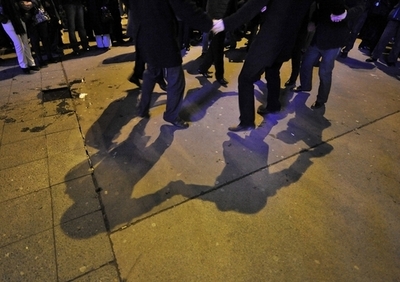 高校教師のセクシーダンスがネット動画で大ヒット、停職処分に