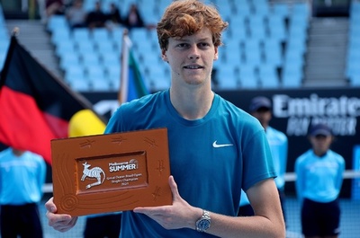 新鋭シナーが早くも2勝目、エヴァンスは悲願の初V 全豪OP前哨戦