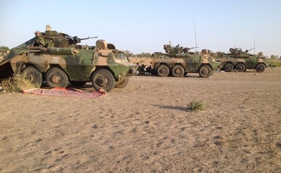 ナイジェリア大統領の選挙集会で爆発、投票控え過激派活発化か