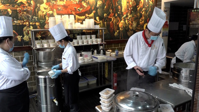 武漢市の五つ星高級ホテルが道端で露店を開設、種類が豊富で価格も庶民的