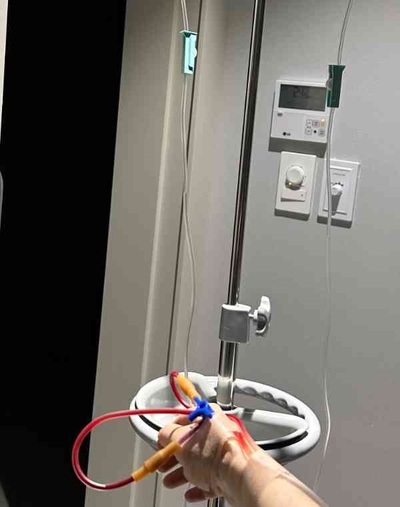 インフルエンザ点滴中、医療スタッフに帰られてしまった…韓国の患者「血が逆流、自分で針抜いた」怒りの訴え