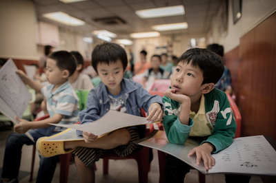 香港で米国アクセント学ぶ子どもが増加、中国本土からの越境も