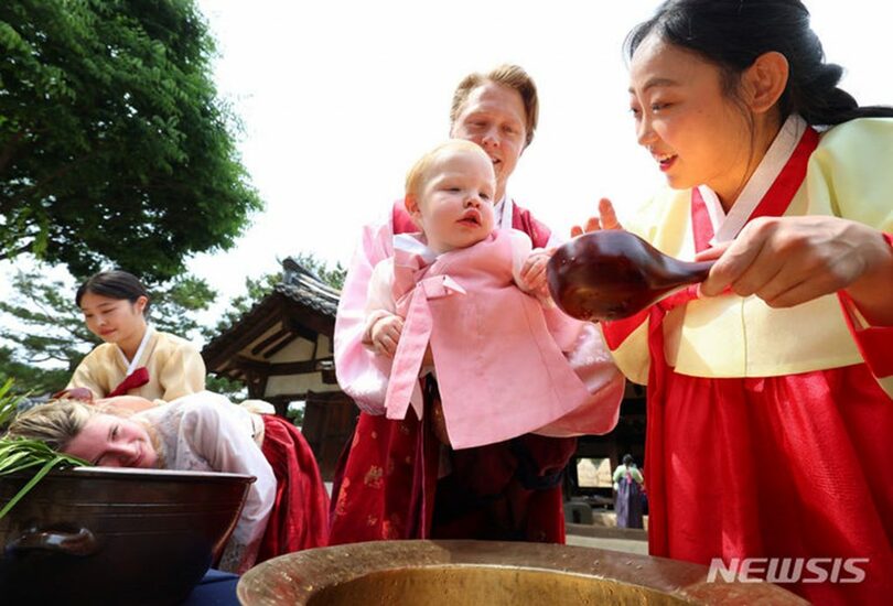 国立民俗博物館で開かれた「端午の節句」行事=共同取材(c)NEWSIS