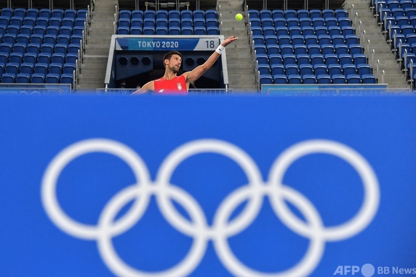 ジョコビッチとマレー、五輪会場で一緒に練習