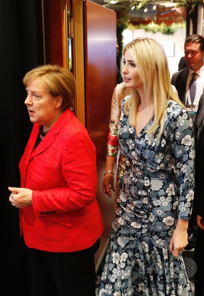 イヴァンカ氏発言に会場失笑、女性サミットで父擁護 独