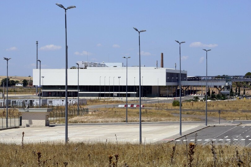 「スペインの幽霊空港 130万円で買います」 中国の投資家ら