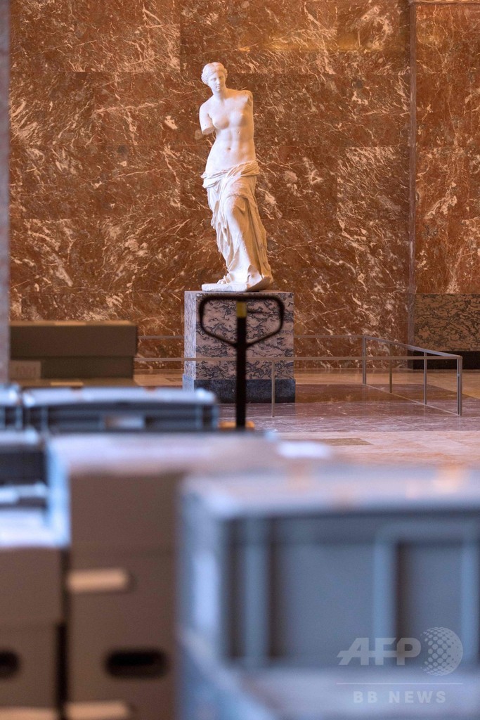 仏ルーブル美術館、セーヌ川氾濫で休館へ 収蔵品を避難