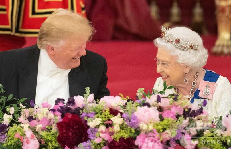 エリザベス女王は「偉大な、偉大な女性」 訪英のトランプ氏、晩さん会で称賛