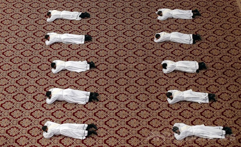 児童への性的虐待で2年間に400人が聖職失う、バチカンが公表 児童への性的虐待で2年間に400人が聖職失う、バチカンが公表