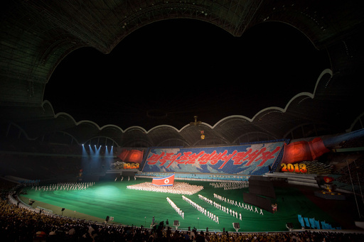 壮観なマスゲーム 戦勝60周年 記念の北朝鮮アリラン祭 写真28枚 国際ニュース Afpbb News