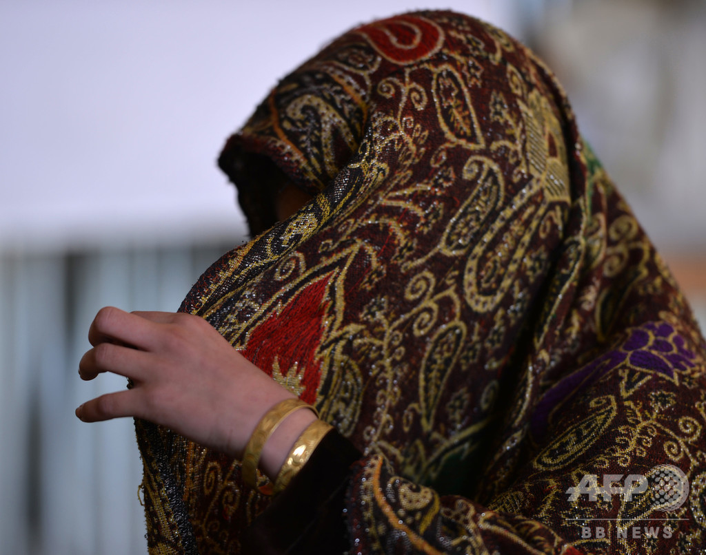 英、外国での強制結婚被害者らに帰還費用を請求 英、外国での強制結婚被害者らに帰還費用を請求