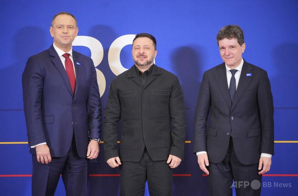 ポーランド大統領、ゼレンスキー氏から白鷲勲章剥奪 歴史問題で対立激化