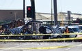 米カリフォルニア州オックスナードで発生した列車とトラックの衝突事故の現場（2015年2月24日撮影）。(c)AFP/FREDERIC J. BROWN