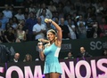 女子テニス、WTAツアー選手権（BNP Paribas WTA Championships - Singapore 2014）4日目。勝利を喜ぶセレーナ・ウィリアムス（Serena Williams、2014年10月23日撮影）。(c)AFP/ROSLAN RAHMAN
