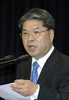 2007年9月20日、韓国ソウル（Seoul）の政府庁舎で週1回の定例会見に臨む李在禎（イ・ジェジョン、Lee Jae-Joung）統一相。(c)AFP/JUNG YEON-JE