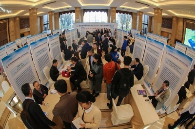 中国の「海亀族」、8割が「帰国後の給料に不満」