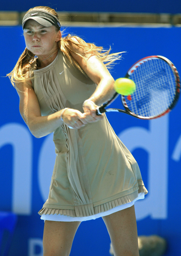 ハンチュコワ サフィナに競り勝ち2回戦へ