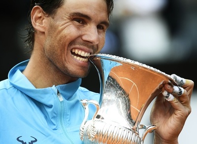 ナダルがジョコビッチ撃破、9度目Vで全仏へ弾み イタリア国際