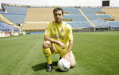 ビジャレアル ロッシの入団会見