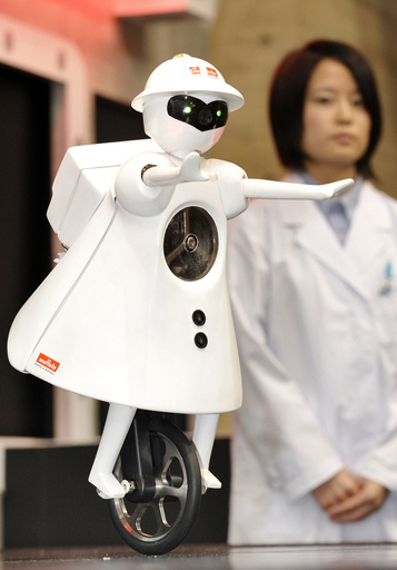 村田製作所の一輪車ロボット、｢ムラタセイコちゃん｣