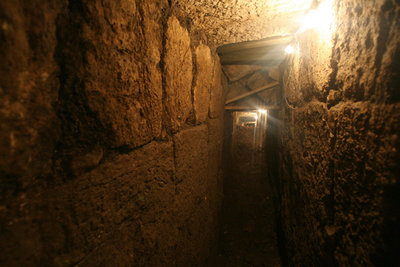 紀元70年の古代トンネル発見、「ユダヤ戦記」の記述裏付け