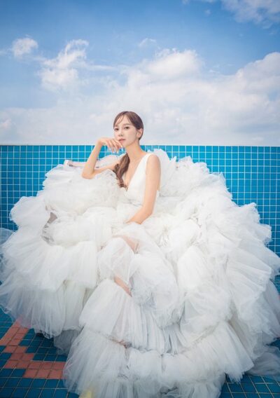 アユミ、2歳年上の一般男性と10月30日に結婚 – KOREA WAVE