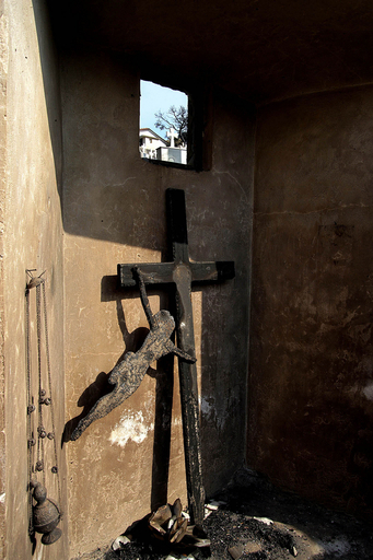 ギリシャ首相、死者64人の山火事受け関連機関の見直しを指示