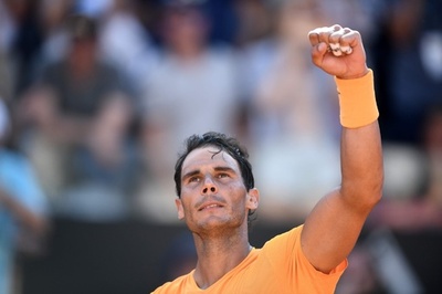 ナダルがイタリア国際V8に前進、ジョコビッチ下す