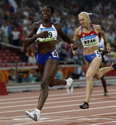 オールグー 女子400メートルで金メダル