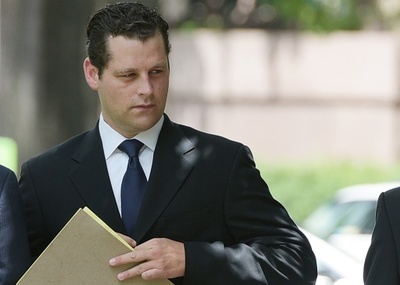 元エリートFBI捜査官の転落人生、押収した麻薬で中毒に