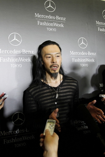 ＜13/14年秋冬東京コレクション＞アリス アウアア