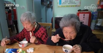 ボランティアが5年間で8万食以上のお粥を提供 浙江省寧波市