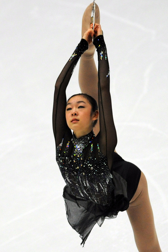 金妍児 女子シングルSPで首位に、フィギュアGP第3戦