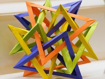 「オリガミ」に挑戦！米ニューヨーク