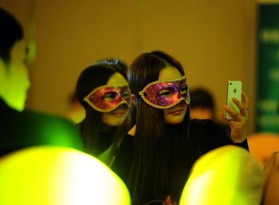 婚活サイトで金を使う中国の若者、費用増加も「ほかに選択肢はない」