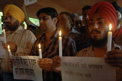 5歳女児監禁・強姦事件の容疑者拘束、インド