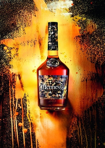 「ヘネシー」ストリートアーティストのヴィールスとコラボ、限定ボトル発売へ