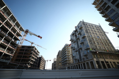 パリ五輪・パラ、建設中の選手村