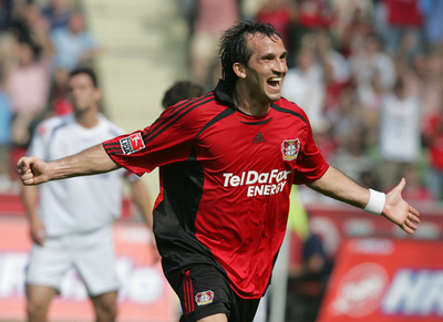 レバークーゼン カールスルーエに快勝しシーズン初勝利