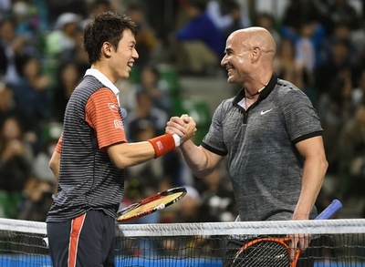 錦織とアガシ氏がエキシビションマッチで夢の対戦！