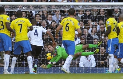 ニューカッスル、GKクルルの活躍でトッテナム破る