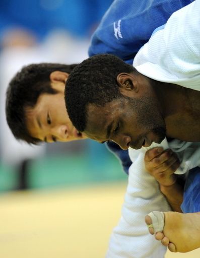 内柴 ヒメネス下し3回戦へ