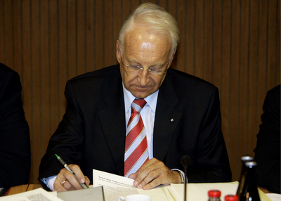 CSU緊急会合、シュトイバー党首辞任か - ドイツ