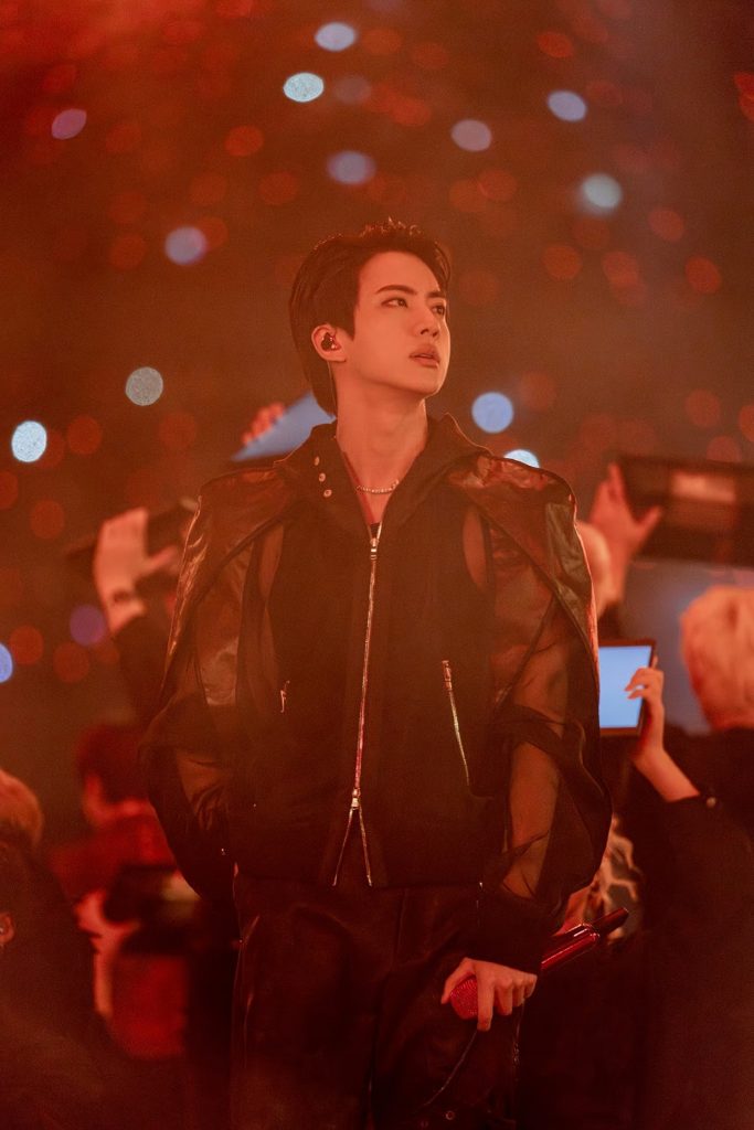 (c)STARNEWS