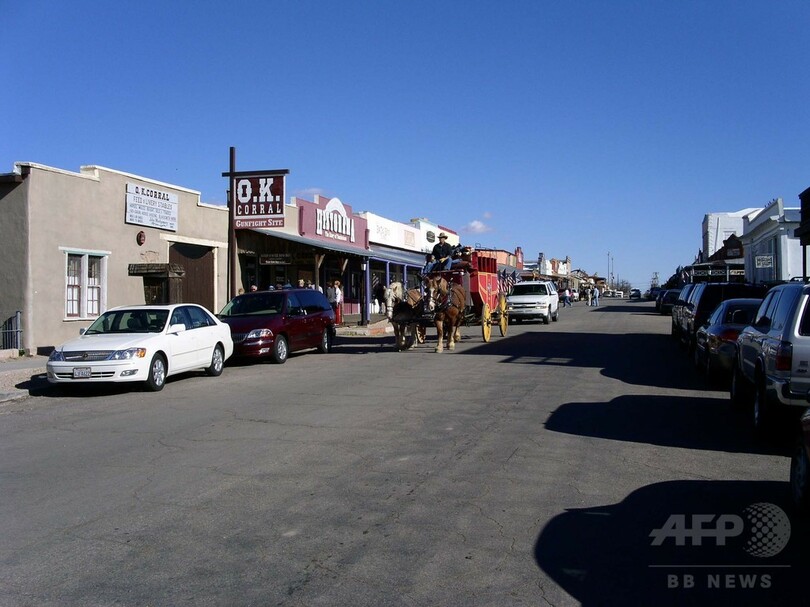 西部劇の銃に実弾、役者が負傷 米アリゾナ